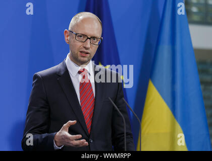 Bundeskanzlerin Merkel begrüßt die Premierminister von Georgien, der Republik Moldau, Garibaschwili Leanca, und der Ukraine, Jazenjuk Stockfoto