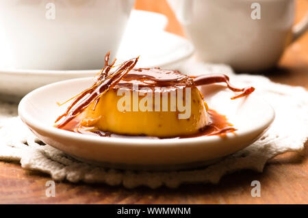 Köstliche Crème Caramel dessert Stockfoto