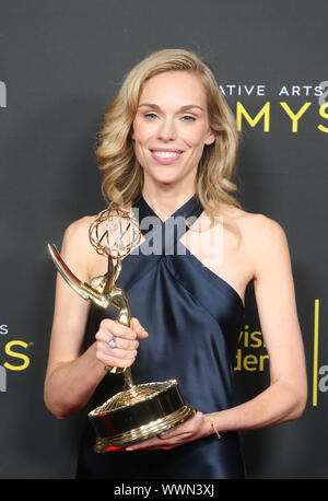 Los Angeles, Ca. 15 Sep, 2019. Olivia Scott-Webb, 2019 Creative Arts Emmy Awards Tag 2 Drücken Sie Zimmer, die in den Microsoft Theater in Los Angeles, Kalifornien am 15. September 2019. Credit: Faye Sadou/Medien Punch/Alamy leben Nachrichten Stockfoto