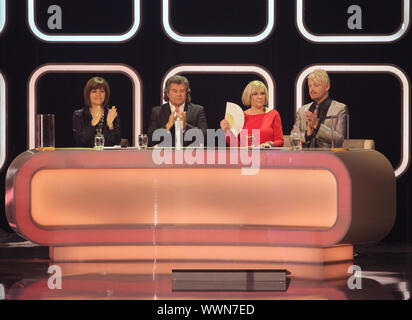 Birgit Schrowange, Andy Borg, Mary Roos, Ross Antony feiert 20 Jahre Feste-Silbereisen Riesa 11.10.14 Stockfoto