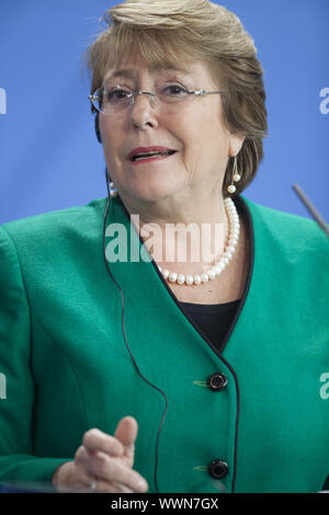 Bundeskanzlerin Merkel und Präsident Bachelet in Chile auf der Pressekonferenz Stockfoto