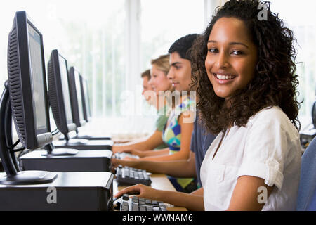 Studenten in einem Computer Lab Stockfoto
