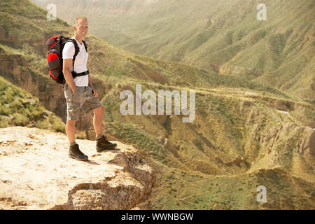 Wanderer auf der Bergkette Stockfoto