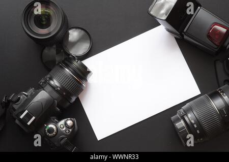 Fotografie-Konzept mit Dslr Kamera Linse und Exemplar Stockfoto