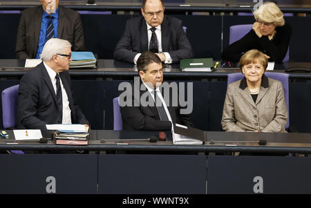 97. Sitzung des Deutschen Bundestages - Beratung der Bundesregierung Stockfoto