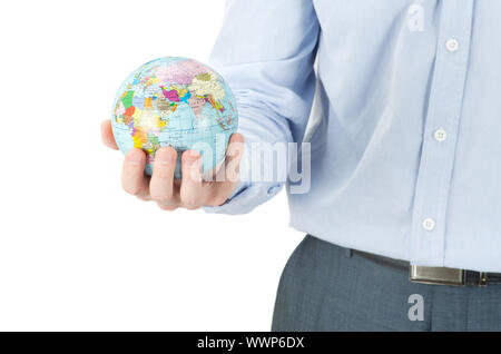 Hände-Betriebe Globe auf weiß Stockfoto