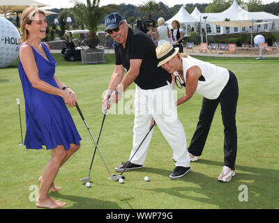 Sarah Wiener, Wolfgang Stumph und Suzanne von Borsody beim 8. Golf Charity Masters 2015 in Leipzig Stockfoto