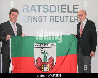 Dr. Lutz Trümper (Magdeburg) und Edzard Reuter Stockfoto