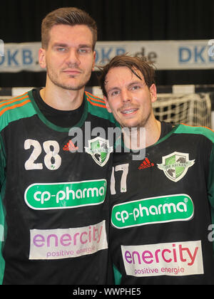 Handball- und Europameister 2016 Erik Schmidt u. Kai Häfner (TSV Hannover-Burgdorf) Stockfoto