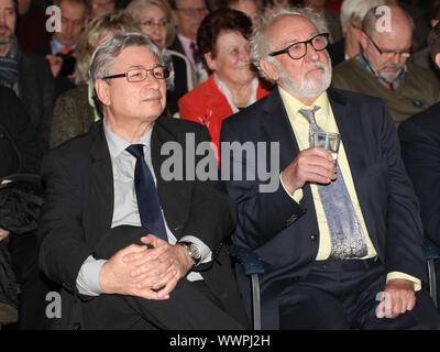 Peter Kuras, FDP, OB von Dessau mit Ehrenbürger der Stadt Dessau Schauspieler Dieter Hallervorden in Dessau Stockfoto