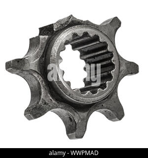 Beschädigte Zahnrad Nahaufnahme, zerstörte Getriebe, isoliert auf weißem Hintergrund Stockfoto