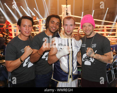 Stefan Härtel (Team Sauerland), Matthias Hafemann, John Magiriba Lwanga, Mateo Jaschik, Culcha Candela Stockfoto