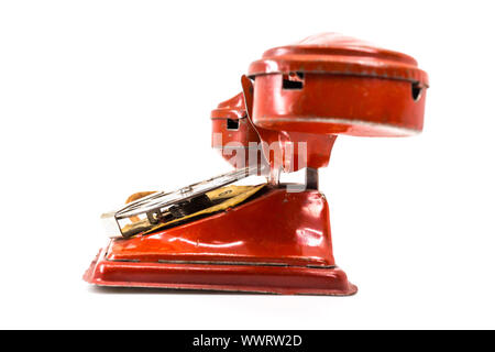 Vintage rot Blechspielzeug Telefon 1940 s Stockfoto