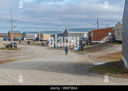 Gehäuse in der Arktis Gemeinschaft von Cambridge Bay Stockfoto