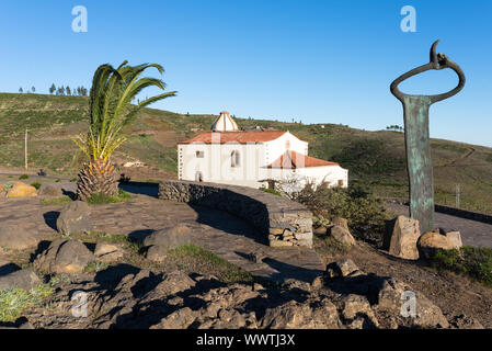 Mirador de Igualero. Kirche und Denkmal im Hochland auf La Gomera Stockfoto