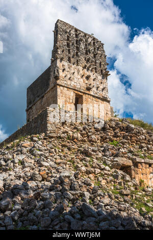 El Mirador Maya-Pyramide, Labná Ruinen, Yucatan, Mexiko Stockfoto