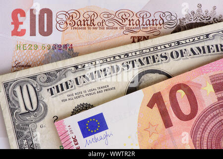 Banknoten in verschiedenen Währungen Stockfoto