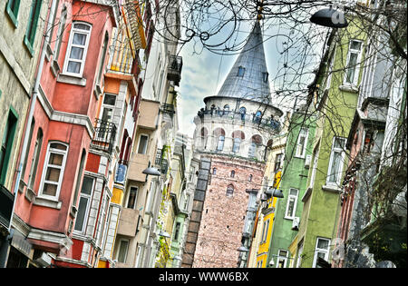 Galata Turm namens auch den Turm Christi ist ein mittelalterlicher Turm in der Galata Viertel von Istanbul. Stockfoto