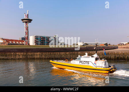 Alte pilot Pilot Boot und Bootssteg, Vlissingen, Walcheren, Zeeland, Niederlande. Lotsenboot und ändern Lotsensteiger, Vlissingen, Walcheren, Zeela Stockfoto