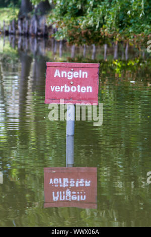 Schild Fischen verboten Stockfoto