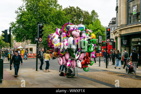 Der traditionelle jährliche Kirmes in St Giles, Oxford, Oxfordshire, UK Stockfoto