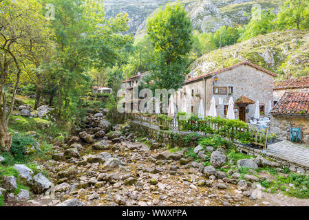 Gastronomie in das Dorf Bulnes in die Picos de Europa, Asturien, Spanien Stockfoto