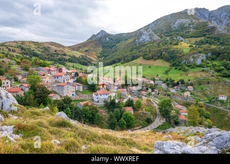 Sotres in Asturien in der Mitte der Gebirgskette Picos de Europa Stockfoto