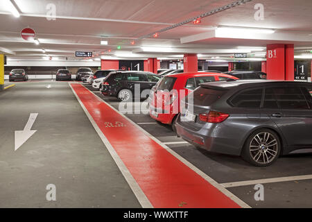 Parkplatz deck CentrO, Oberhausen, Ruhrgebiet, Nordrhein-Westfalen, Deutschland, Europa Stockfoto