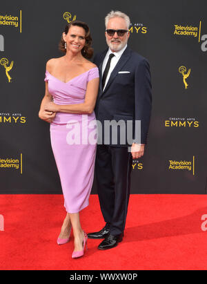 Los Angeles, USA. 15 Sep, 2019. Schauspielerin Amy Landecker und ihr Mann, der Schauspieler Bradley Whitford besuchen die Creative Arts Emmy Awards auf der Microsoft Theater in Los Angeles am Sonntag, dem 15. September 2019. Quelle: UPI/Alamy leben Nachrichten Stockfoto