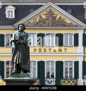 Beethoven Denkmal vor der General Post Office, Bonn, Nordrhein-Westfalen, Deutschland, Europa Stockfoto