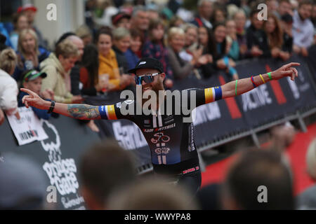 Konkurrenten die Teilnahme an IRONMAN Wales 2019 Stockfoto