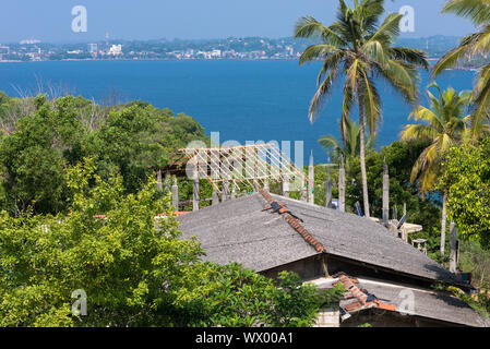 Blick von der Japanischen Frieden Pagode in Unawatuna in Richtung Galle Stockfoto