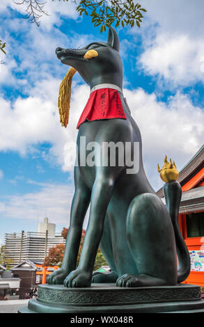 Fox statue am Fushimi Inari Schrein in Kyoto, Japan. Stockfoto