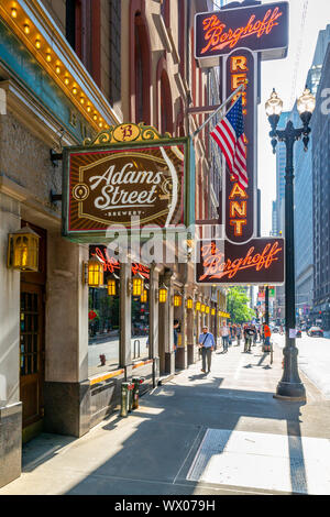 Ansicht der Berghoff Restaurant außen, Downtown Chicago, Illinois, Vereinigte Staaten von Amerika, Nordamerika Stockfoto