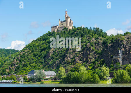 Der Marksburg mit Blick auf den Rhein, UNESCO Welterbe Mittelrheintal, Rheinland-Pfalz, Deutschland, Europa Stockfoto