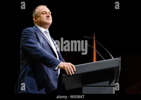 Bournmouth, UK. 16 Sep, 2019. Bournemouth, UK: Rt Hon Sir Edward Davey MP, Stellvertretender Leiter Adressen 2019 der liberale Demokrat Herbst Konferenz an der Bournemouth International Centre am Montag, 19.09.16, 2019. Bild von der Credit: Julie Edwards/Alamy leben Nachrichten Stockfoto