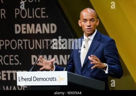 Bournmouth, UK. 16 Sep, 2019. Bournemouth, UK: Chuka Umunna MP, Sprecher für die Treasury- und Geschäftsadressen 2019 der liberale Demokrat Herbst Konferenz an der Bournemouth International Centre am Montag, 19.09.16, 2019. Bild von der Credit: Julie Edwards/Alamy leben Nachrichten Stockfoto