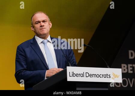 Bournmouth, UK. 16 Sep, 2019. Bournemouth, UK: Rt Hon Sir Edward Davey MP, Stellvertretender Leiter Adressen 2019 der liberale Demokrat Herbst Konferenz an der Bournemouth International Centre am Montag, 19.09.16, 2019. Bild von der Credit: Julie Edwards/Alamy leben Nachrichten Stockfoto