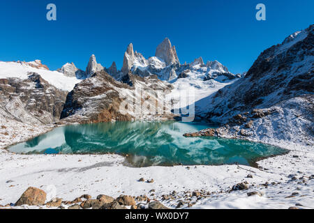 Mount Fitz Roy mit Schneedecke, Lago de los Tres (Laguna de los Tres), El Chalten, Los Glaciares Nationalpark, UNESCO, Patagonien, Argentinien Stockfoto