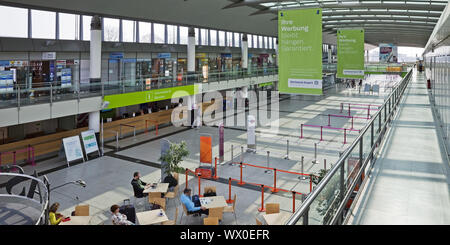 Abflughalle, Dortmund Flughafen 21, Dortmund, Ruhrgebiet, Nordrhein-Westfalen, Deutschland, Europa Stockfoto