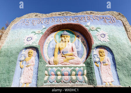 Buddhistische Schnitzereien, Aryabal Kloster in Gorkhi Terelj Nationalpark, Mongolei, Zentralasien, Asien Stockfoto