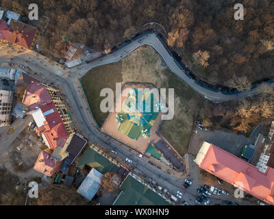 St. Andrew's Church Antenne top Aussicht in der Stadt Kiew, Ukraine Stockfoto