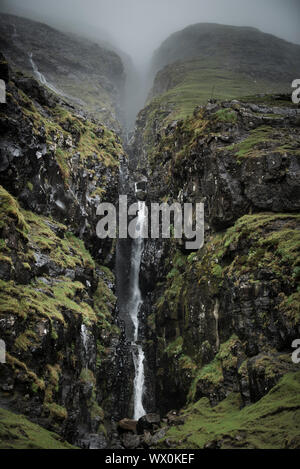 Wasserfall, Färöer, Dänemark, Atlantik, Europa Stockfoto