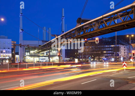 Verkehr am Alter Markt, Barmen, Wuppertal, Nordrhein-Westfalen, Deutschland, Europa Stockfoto