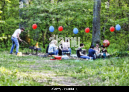Hintergrundbild. Hintergrund blured. Geburtstag, BBQ party, Party, Essen im Freien Stockfoto