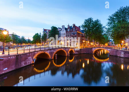 Keizergraht Kanal bei Dämmerung, Amsterdam, Nordholland, Niederlande, Europa Stockfoto