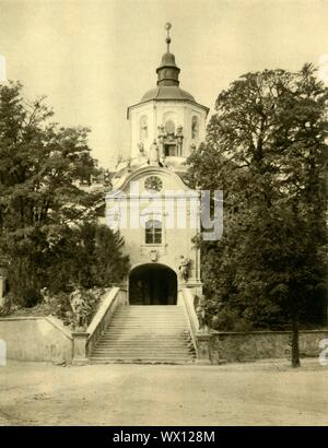 Die Bergkirche, Eisenstadt, Österreich, c 1935. Die Bergkirche (' Hill Kirche'), im Bundesland Burgenland, wurde im frühen 18. Jahrhundert von Fürst Paul Esterh&#xe1; zy. Die Kirche beherbergt das Grab des Komponisten Joseph Haydn. Von "&#xd6; Österreich - Land und Volk", (Österreich, Land und Leute). [R. Lechner (Wilhelm M&#xfc;ller), Wien, c 1935] Stockfoto