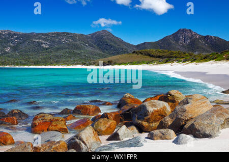 Eine Fotografie von Wineglass Bay in Tasmanien Stockfoto