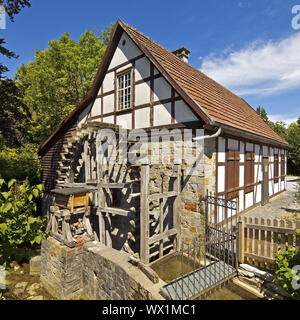 Historische Ölmühle, Salzkotten, Bürener Land, Ostwestfalen, Nordrhein-Westfalen, Deutschland Europa Stockfoto