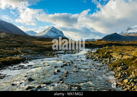 Der Höhepunkt der Marsco in der Red Cuillin Hills, von Sligachan, Isle of Skye, Schottland, Großbritannien Stockfoto